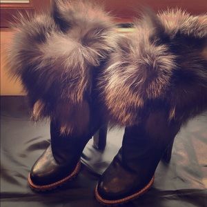 Dolce and Gabbana chic winter boots w fur